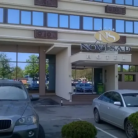 Hotel Novi Sad 호텔 4*